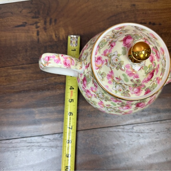 Royale Garden Bone China Staffordshire England Hand Decorated Chinz Teapot - Picture 8 of 9